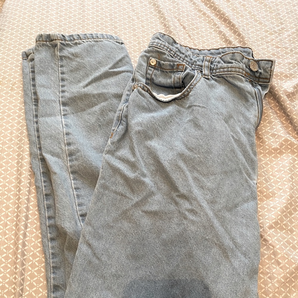 Gently worn wednesdays girl mom jeans